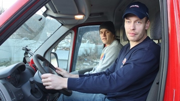 Zámena povolaní dokonaná, Pokovič za volantom